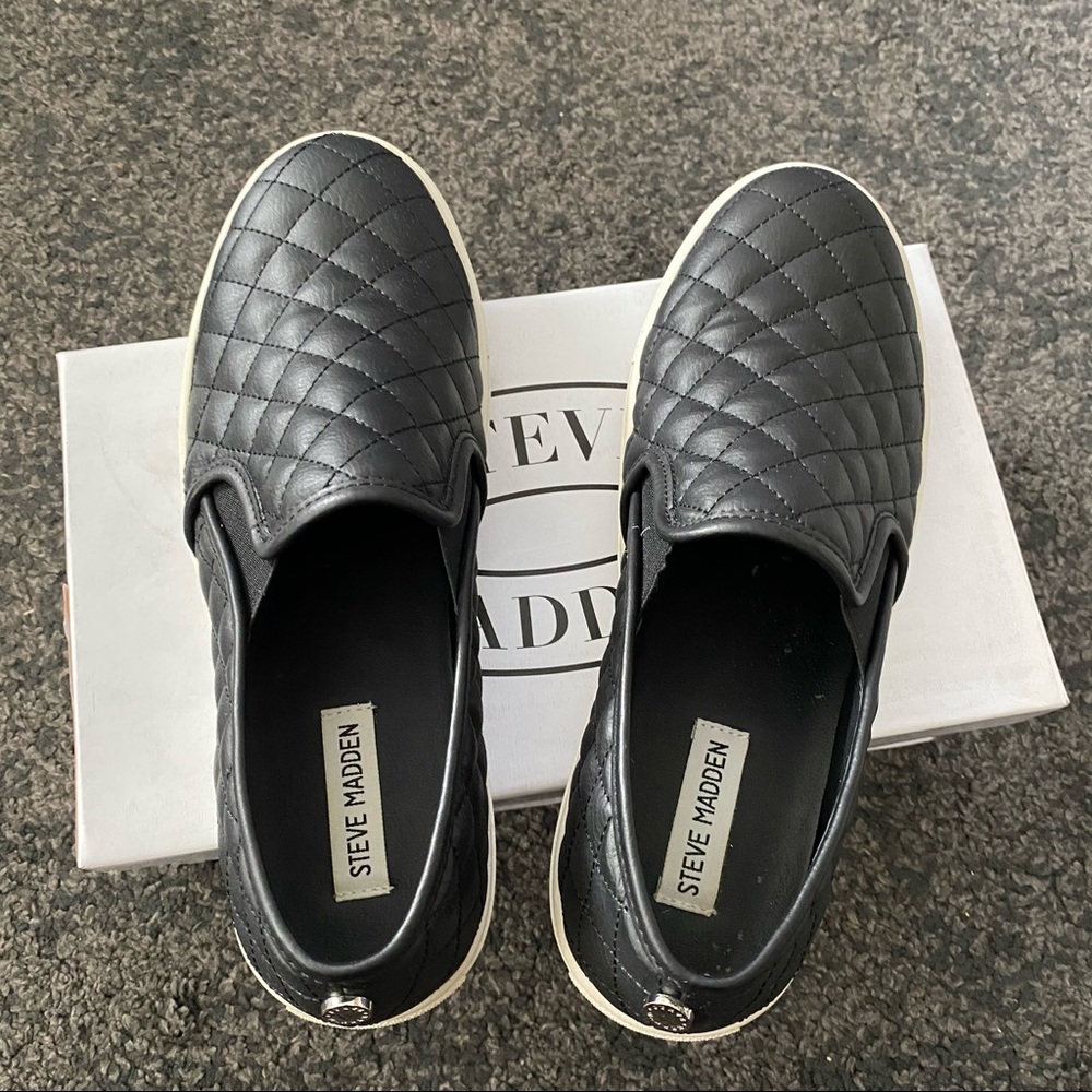 Steve Madden quited slip on sneakers